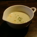 オランジェ コーヴォ - アスパラのスープ。