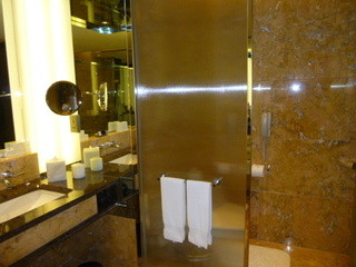Four Seasons Hotel Hong Kong -