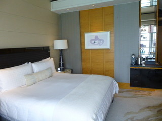 Four Seasons Hotel Hong Kong -