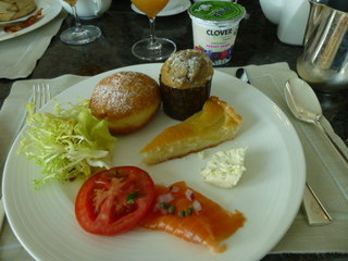 Four Seasons Hotel Hong Kong -
