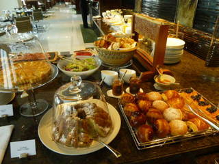 Four Seasons Hotel Hong Kong -