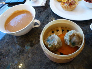 Four Seasons Hotel Hong Kong -