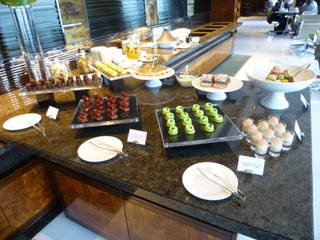 Four Seasons Hotel Hong Kong -