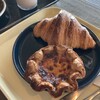 워킹홀리데이 - 料理写真:クロワッサンとチーズタルト