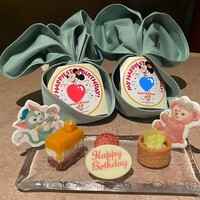 オチェーアノ - キャストさんにもらったバースデーシール❤️