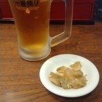 バーミヤン  - 先ずは麦酒に搾菜で喉を潤す