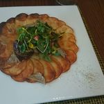 フレンチビストロ ル ドール - 牛フィレのステーキ じゃがいも ハーブサラダとフレッシュトリュフ。お肉が肉厚で美味でした。
                                