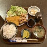 浜焼太郎 - 料理写真:アジフライ・唐揚定食980円