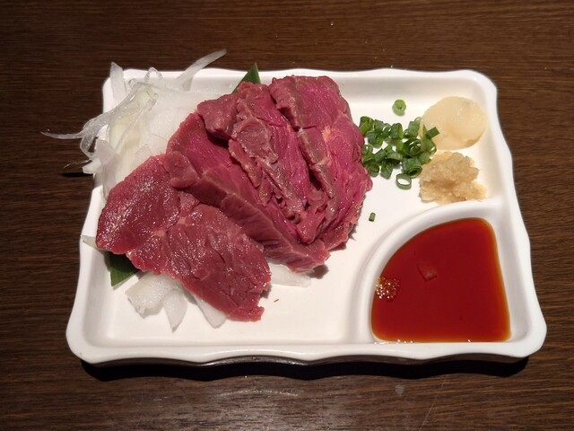 もと シャルティーナ ┈┈┈┈┈┈┈┈┈┈ 2台おるのはええが 場所がない笑 ガレージ