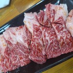 マルミ焼肉店 - 