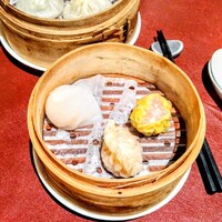 ジョーズ シャンハイ ニューヨーク 銀座店 - 海老蒸し餃子、豚肉焼売、ふかひれ入り蒸し餃子
