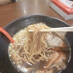 ホワイト餃子 はながさ - 焙煎醤油チャーシュー麺