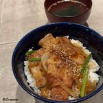 溫八炭火ガーデン - 若芽スープと温八 焼肉丼