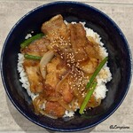 溫八炭火ガーデン - 温八 焼肉丼