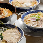 新潟発祥 なおじ - 料理写真:濃厚味噌ラーメン・あっさり醬油ラーメン・生姜醬油ラーメン・背脂中華そば