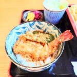 やぶ善 - 大葉天も添えられた、ミニえび天丼。