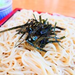 やぶ善 - 冷水でしっかりと締められた、コシのある絶品"中華麺"。