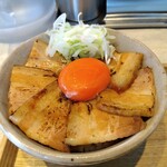 宍道湖しじみ中華蕎麦 琥珀 東京本店 - 吊るし焼きバラ丼