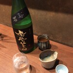 ふくの緒 - 「栃木　鳳凰美田　純吟　ひやおろし　半合」（500圓）。