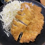 盛かつ - ロースカツ薄いけど肉は柔らかい！