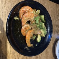Seafood bar Ermitage 横浜鶴屋町店 - ガーリックアボカドシュリンプ