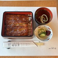 鰻割烹 伊豆栄 本店 - 