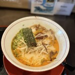 博多豚骨ラーメンまるせん - 料理写真: