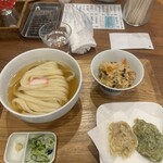手打ちうどん 上を向いて - 
