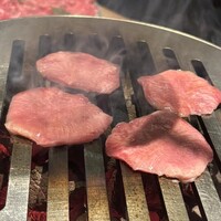 炭火焼肉寅二郎 - 