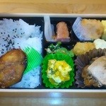 ほっともっと - ★特選幕の内弁当　790円