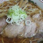 肉煮干中華そば 鈴木ラーメン店 - 中華そば大盛（チャ－シュ－アップ）