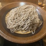 丸五そば屋山大前 - 普通のもりそばに見えますが、現地でお試しあれ！大盛りだとかなりの量です。