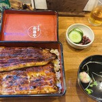 小暮や - パックリ！　重箱に店名が有ると嬉しくなります