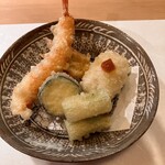 ひろ作 - 夏の天ぷら盛り合わせさんでーす。①