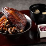 極うな肝丼（鰻3/4尾＋肝焼き）