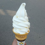 杉養蜂園 - はちみつソフトクリーム 320円（税込み）