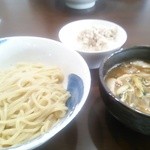 メンコウトモヤ 四日市店 - 濃厚魚介つけ麺＋そぼろ〆飯