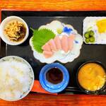 おうちごはん はるね - 本マグロのカマトロ定食