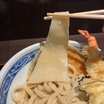 深山うどん - 一本だけ川幅うどんの様なうどんリフト。