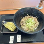 ゆで太郎 - 料理写真:✅かけそは(冷やし)¥430
✅ナス天ぷら¥100