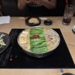 博多もつ鍋おおやま 新宿小田急ハルク - もつ鍋！みそ！