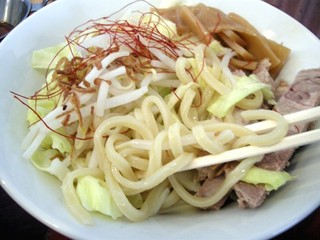 nu-dorushoppudaikimboshi - 平たい太麺です