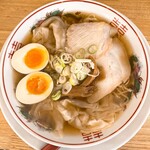 ワンタンメンの満月 - （小）ワンタンメン、味付け玉子