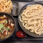 무사시노 우동 타케쿠니 오우메점 - 肉汁うどん　大盛り（700g）¥850-