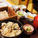 ランチより、豚肉のせいろ蒸し御膳1000円。