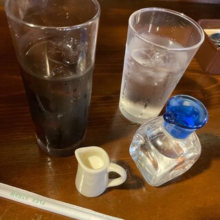 独多日 - 日替わりランチのドリンク 先に〜 アイスコーヒー