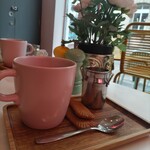 Lucy In The Sky Coffee Shop - ミルクが入ってる容れ物可愛い