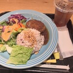 COFFEE ＆ NY DELI CAFE NOLITA アトレ川崎店 - ⚫︎オニオンソースのハンバーグとドリンクセット