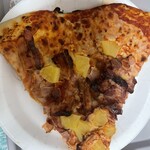 コストコ - 料理写真:ハワイアンピザ  前よりなんか……(´；ω；｀)