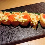 六鳴 - サーモン親子のレア天ぷら